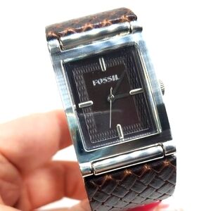 Fossil ES2311 Black Dial with Silver Case and Brown Leather Strap Watch